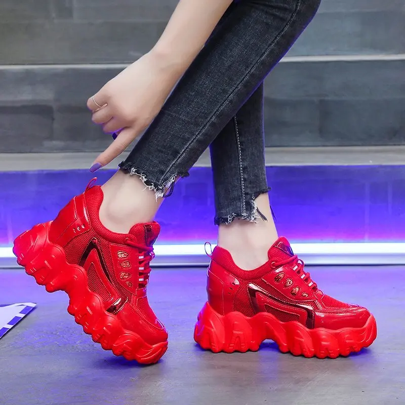 2020 Spring Woman Chunky Sneakers 5cm New Platform Wedges Shoes For Women Red Fashion Designers Lace Up Leather Casual Shoes
2020 Spring Woman Chunky Sneakers 5cm New Platform Wedges Shoes For Women Red Fashion Designers Lace Up Leather Casual Shoes