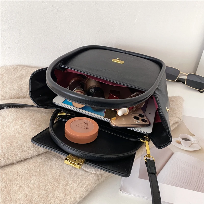 Black All-match Tote Bag with Lock Fashion Thread Women PU Shoulder Bag Elegant Female Designer Leather Handbag Solid Color Bags
Black All-match Tote Bag with Lock Fashion Thread Women PU Shoulder Bag Elegant Female Designer Leather Handbag Solid Color Bags