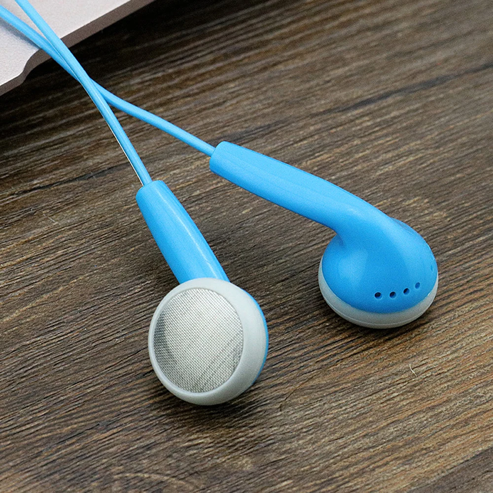 100 pcs Universal 3.5mm Wired Earphones bass in-ear stereo headset with Mic for PC computer Smartphone for Samsung/Huawei/Xiaomi 
100 pcs Universal 3.5mm Wired Earphones bass in-ear stereo headset with Mic for PC computer Smartphone for Samsung/Huawei/Xiaomi