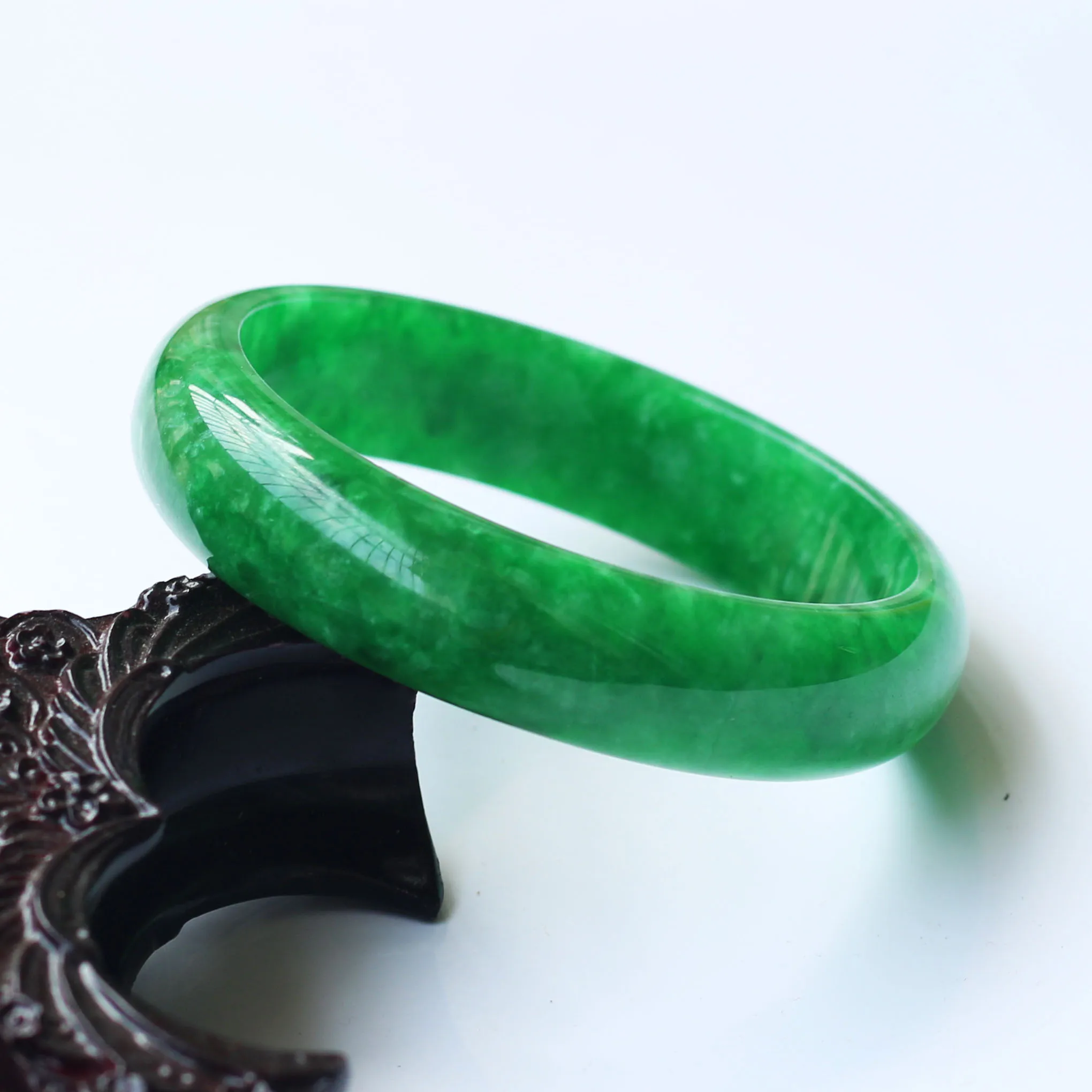 Send Certificate Natural Xinjiang and Myanmar Jade A-Class 54-62mm Green Jade Bracelet Exquisite Princess Bracelet Best Gift
Send Certificate Natural Xinjiang and Myanmar Jade A-Class 54-62mm Green Jade Bracelet Exquisite Princess Bracelet Best Gift