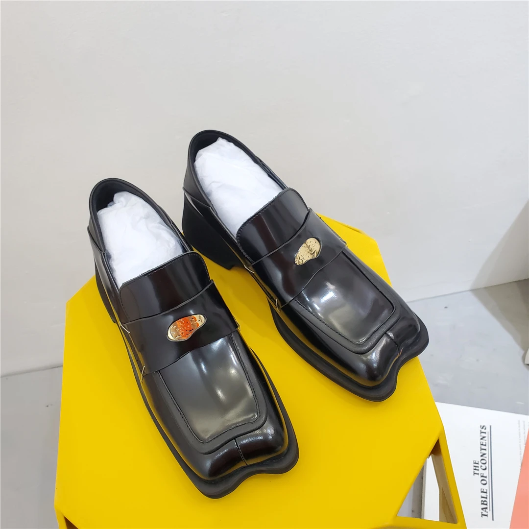 2021 loafers original Genuine leather butterfly deep mouth spring and autumn women's shoes
2021 loafers original Genuine leather butterfly deep mouth spring and autumn women's shoes