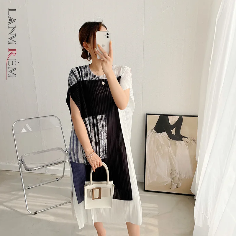 LANMREM Pleated Dress For Women 2022 Summer New Stitching Color Round Neck Short Batwing Sleeve Loose Dresses 2D3838
LANMREM Pleated Dress For Women 2022 Summer New Stitching Color Round Neck Short Batwing Sleeve Loose Dresses 2D3838