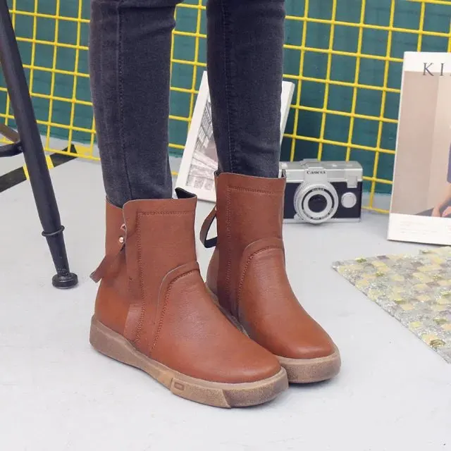 Women's boots autumn and winter New solid color double zipper ankle boots female flat non-slip soft PU student Martin boots
Women's boots autumn and winter New solid color double zipper ankle boots female flat non-slip soft PU student Martin boots