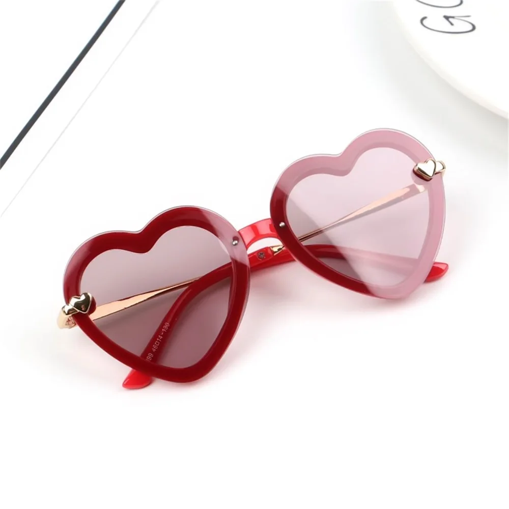 Kids Sunglasses Girls Brand Heart Shape Children Glasses Red Black Green Pink Boys UV400 Lens Baby Sun glasses Cute Eyewear
Kids Sunglasses Girls Brand Heart Shape Children Glasses Red Black Green Pink Boys UV400 Lens Baby Sun glasses Cute Eyewear