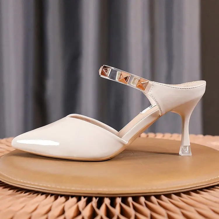 High-heeled Sandals Women's New Bag Head Rivets Outside Wearing A Stylish Korean Version of Slippers Heels
High-heeled Sandals Women's New Bag Head Rivets Outside Wearing A Stylish Korean Version of Slippers Heels