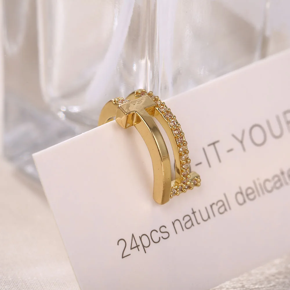 Unique Womens Earrings T Letter Copper Zircon Ear Clips Temperament Birthday Christmas Party Jewelry Gift For Girl Stud Earrings
Unique Womens Earrings T Letter Copper Zircon Ear Clips Temperament Birthday Christmas Party Jewelry Gift For Girl Stud Earrings