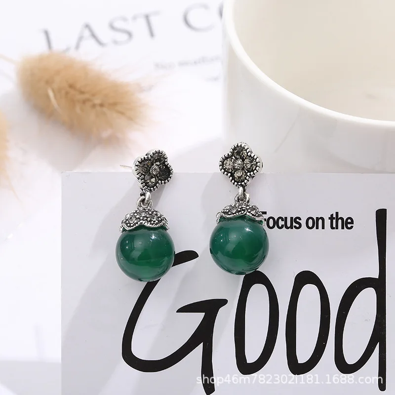 Ms 2020 fashion agate stones long earrings temperament joker diamond stud earrings
Ms 2020 fashion agate stones long earrings temperament joker diamond stud earrings