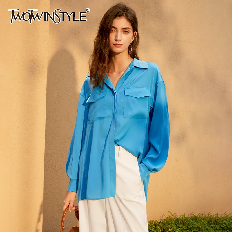 TWOTWINSTYLE Vintage Loose Shirt For Women Lapel Long Sleeve Solid Minimalist Casual Blouse Female Fashion New Clothing 2020
TWOTWINSTYLE Vintage Loose Shirt For Women Lapel Long Sleeve Solid Minimalist Casual Blouse Female Fashion New Clothing 2020