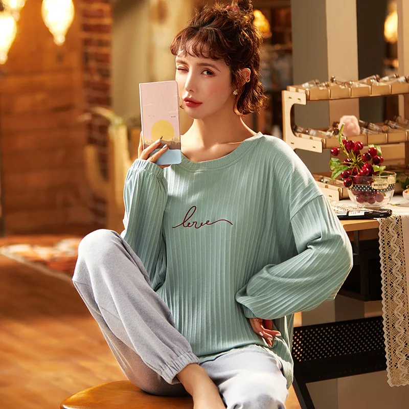 Simple Gray Women Home Wear Winter Long Sleeved Women Pajamas Set Blue Tie Feet Long Pant Pyjamas Sets Cotton Leisure Sleepwear
Simple Gray Women Home Wear Winter Long Sleeved Women Pajamas Set Blue Tie Feet Long Pant Pyjamas Sets Cotton Leisure Sleepwear