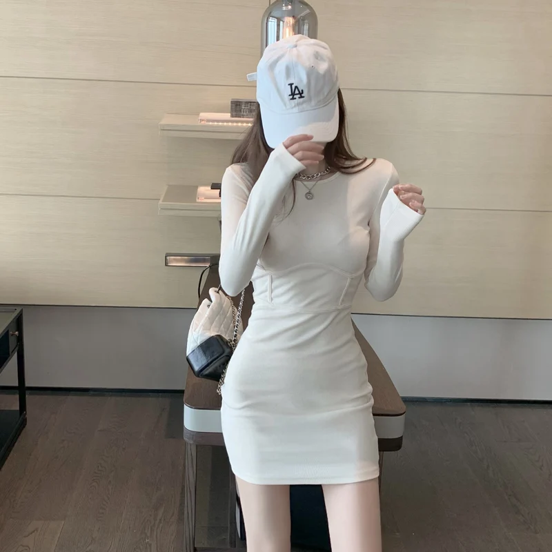 Korean Autumn New Women Round neck Buttocks Dress 2021 Retro Ladies Sexy Temperament Tight-fit Slim Long Sleeve Mini Dresses
Korean Autumn New Women Round neck Buttocks Dress 2021 Retro Ladies Sexy Temperament Tight-fit Slim Long Sleeve Mini Dresses