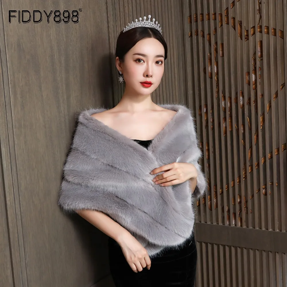 New Grey Bridal Capes For Party Dress Elegant Women Winter Bolero Faux Fur Cape Ladies Bride Shawl Wedding Accessories 2020 BW60
New Grey Bridal Capes For Party Dress Elegant Women Winter Bolero Faux Fur Cape Ladies Bride Shawl Wedding Accessories 2020 BW60
