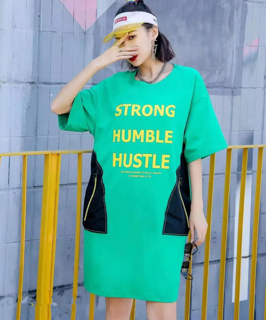 QING MO Green Black Women Casual T Shirt 2021 Women Letter Printed T Shirt Female Ziper Patchwork T Shirt ZQY6765
QING MO Green Black Women Casual T Shirt 2021 Women Letter Printed T Shirt Female Ziper Patchwork T Shirt ZQY6765