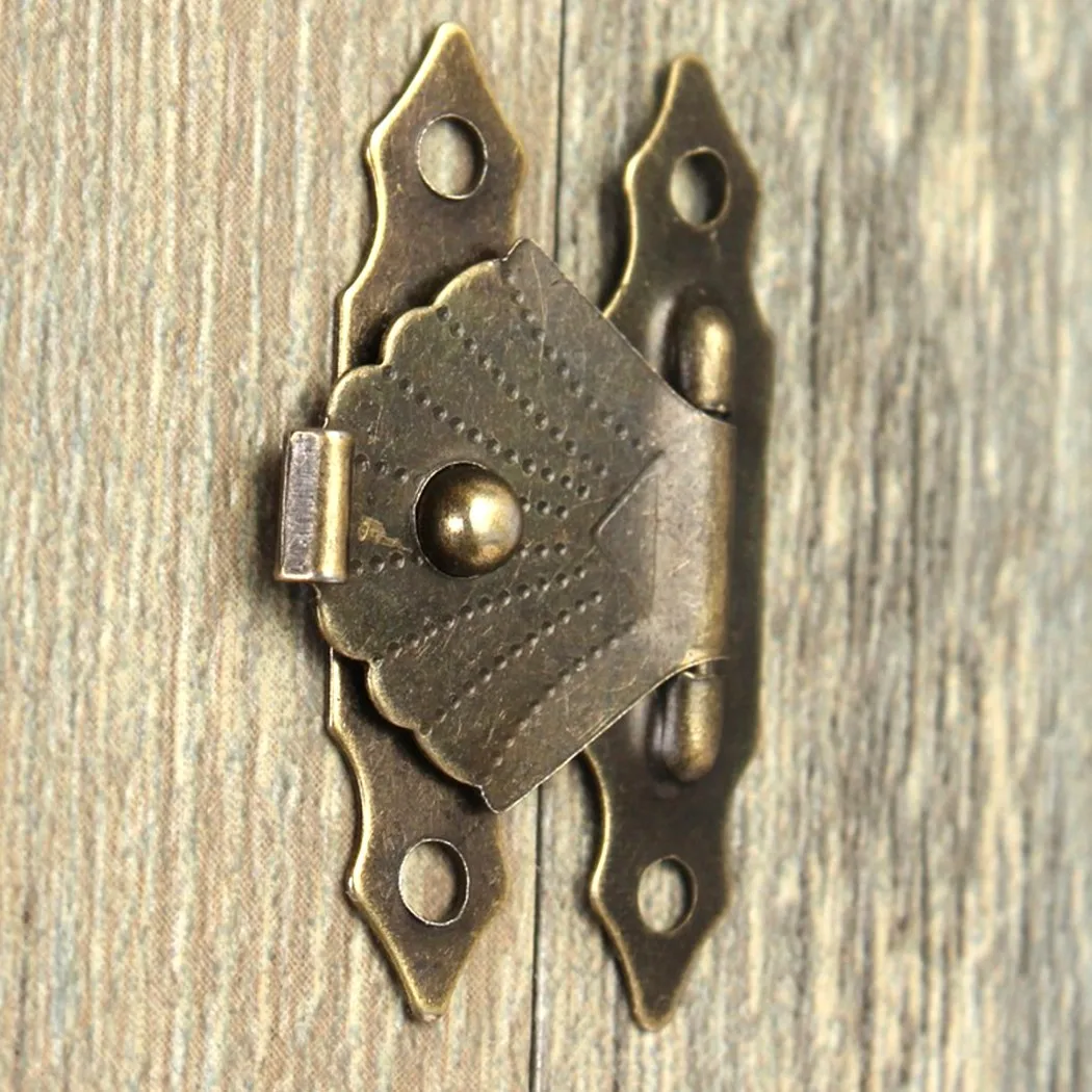 10pc Antique Bronze Hasp Vintage Decorative Latch Jewelry Wooden Box Buckle Pad Lock Cabinet Buckle Retro Furniture Hardware
10pc Antique Bronze Hasp Vintage Decorative Latch Jewelry Wooden Box Buckle Pad Lock Cabinet Buckle Retro Furniture Hardware