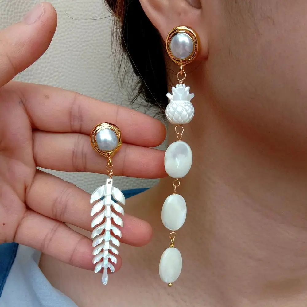 Y.YING Natural White Shell Carved Leaf Pineapple Asymmetric Dangle Hook Earrings
Y.YING Natural White Shell Carved Leaf Pineapple Asymmetric Dangle Hook Earrings