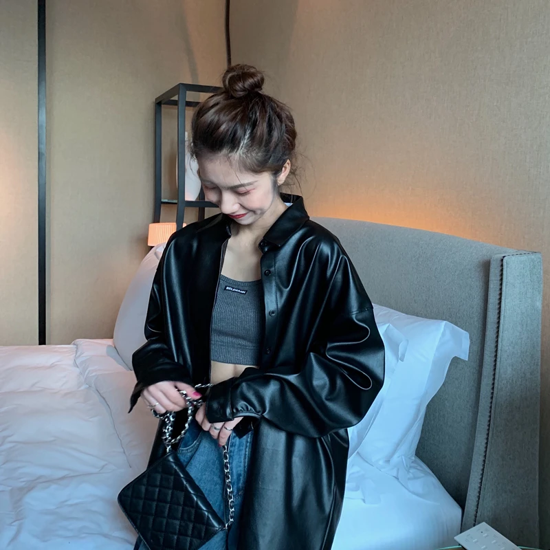 New Women Oversized PU Leather Blouses Winter Black Faux Leather Basic Coat Turn-down Collar Motor Biker Jacket Spring Tops
New Women Oversized PU Leather Blouses Winter Black Faux Leather Basic Coat Turn-down Collar Motor Biker Jacket Spring Tops