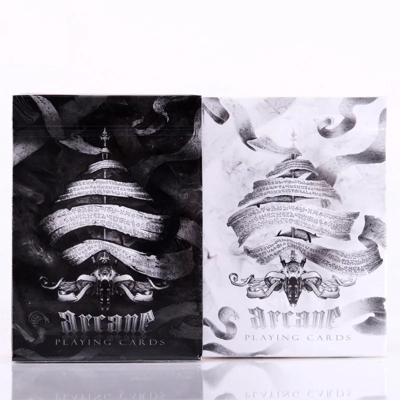 Ellusionist Black Arcane Deck черные/белые волшебные карты игральные покер крупный план сцена