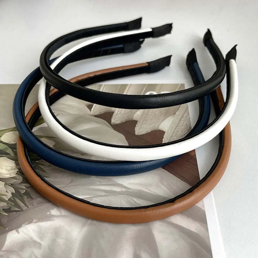 Korean Leather Headband Solid Color Thin All-match Hair Hoop Retro Elegant Headdress Women Hair Hoop Headwear
Korean Leather Headband Solid Color Thin All-match Hair Hoop Retro Elegant Headdress Women Hair Hoop Headwear