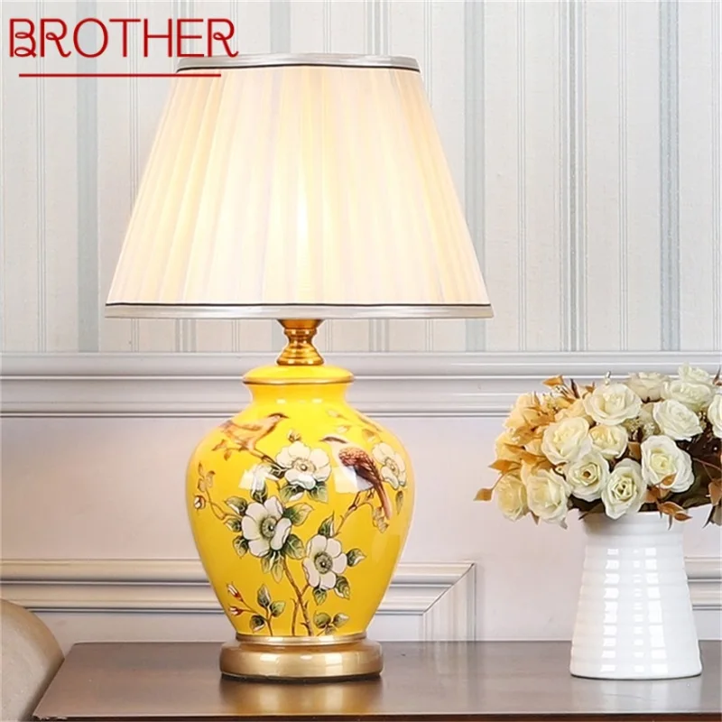 Керамические настольные лампы BROTHER, медные, современные, с роскошным узором, настосветильник светодиодные лампы для дома, спальни
Керамические настольные лампы BROTHER, медные, современные, с роскошным узором, настосветильник светодиодные лампы для дома, спальни