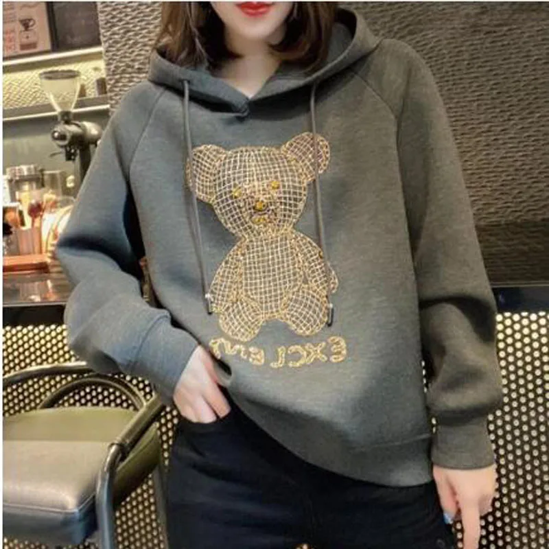 Women's clothing 2021 New casual fashion loose gray bear print hooded sweater autumn women's clothing
Women's clothing 2021 New casual fashion loose gray bear print hooded sweater autumn women's clothing