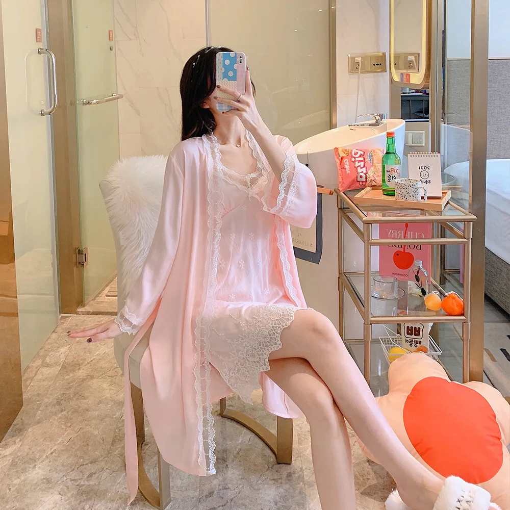 2021 Summer Thin Silk Nightdress for Women Two-Piece Set Sexy Sling V-neck Lace Edge Nightgown Long Sleeve Satin Robes 2 Colors
2021 Summer Thin Silk Nightdress for Women Two-Piece Set Sexy Sling V-neck Lace Edge Nightgown Long Sleeve Satin Robes 2 Colors