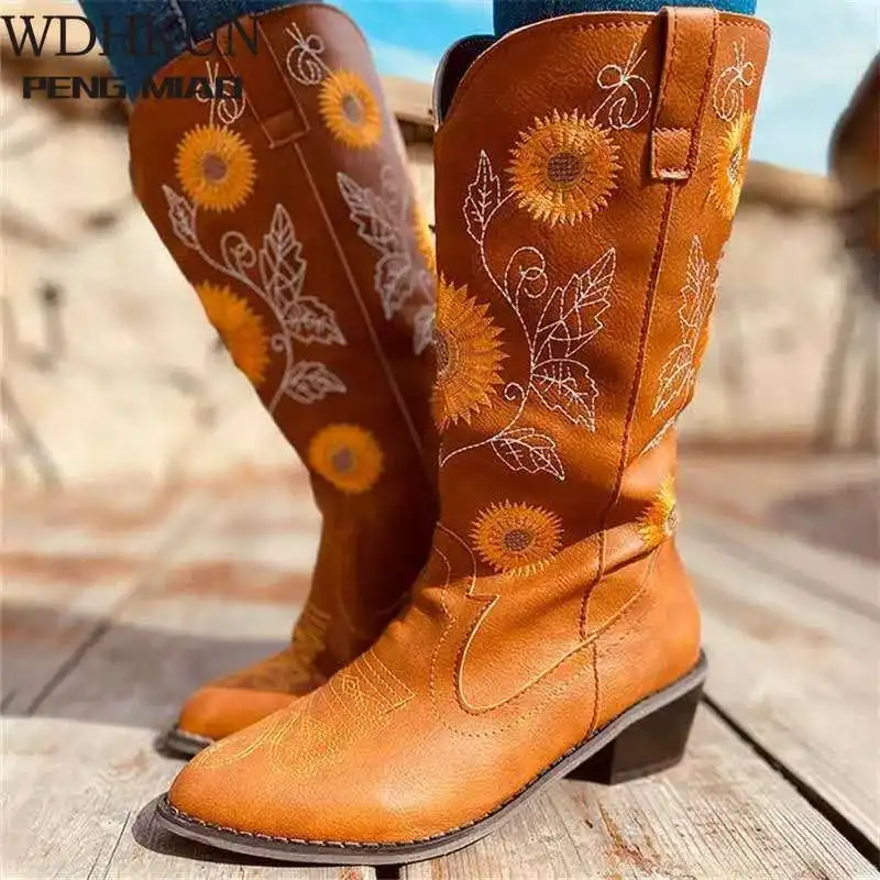 Women Boots 2021 Autumn Sunflower Embroider Boots Pointed Toe Slip On Western Mid-calf Boots Waterproof Laides Winter Shoes
Women Boots 2021 Autumn Sunflower Embroider Boots Pointed Toe Slip On Western Mid-calf Boots Waterproof Laides Winter Shoes