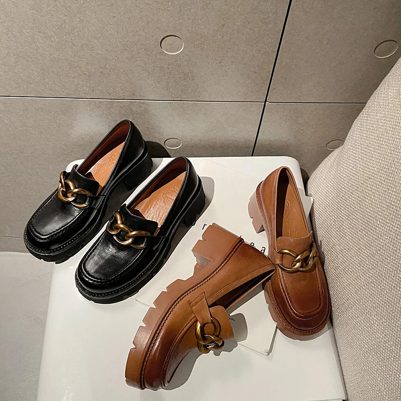 QUTAA 2021 Metal Round Toe Platform Women Shoes Spring Autumn Square High Heels Genuine Leather Casual Female Pumps Size 34-40
QUTAA 2021 Metal Round Toe Platform Women Shoes Spring Autumn Square High Heels Genuine Leather Casual Female Pumps Size 34-40