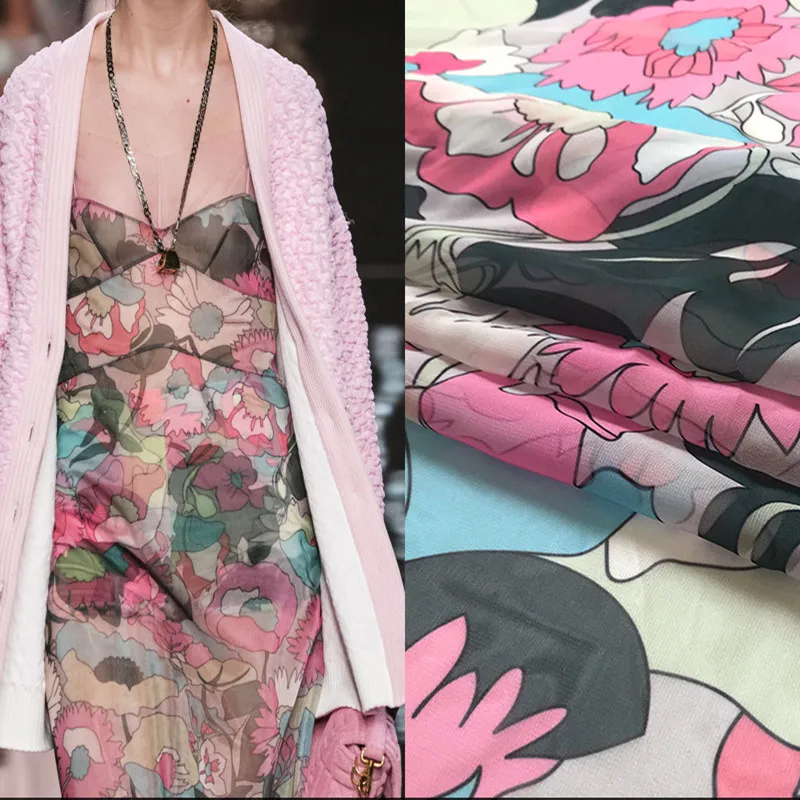 European brand new digital printing fabrics, flowers, sewing fabrics, new shops in the factory store are not out of stock
European brand new digital printing fabrics, flowers, sewing fabrics, new shops in the factory store are not out of stock