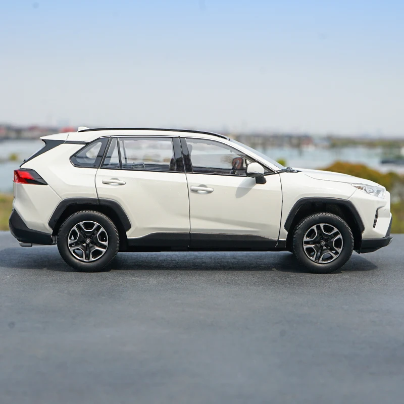 1:18 Faw Toyota Фирменная Новинка Rav4 2019 Модель литья под давлением масштабная модель