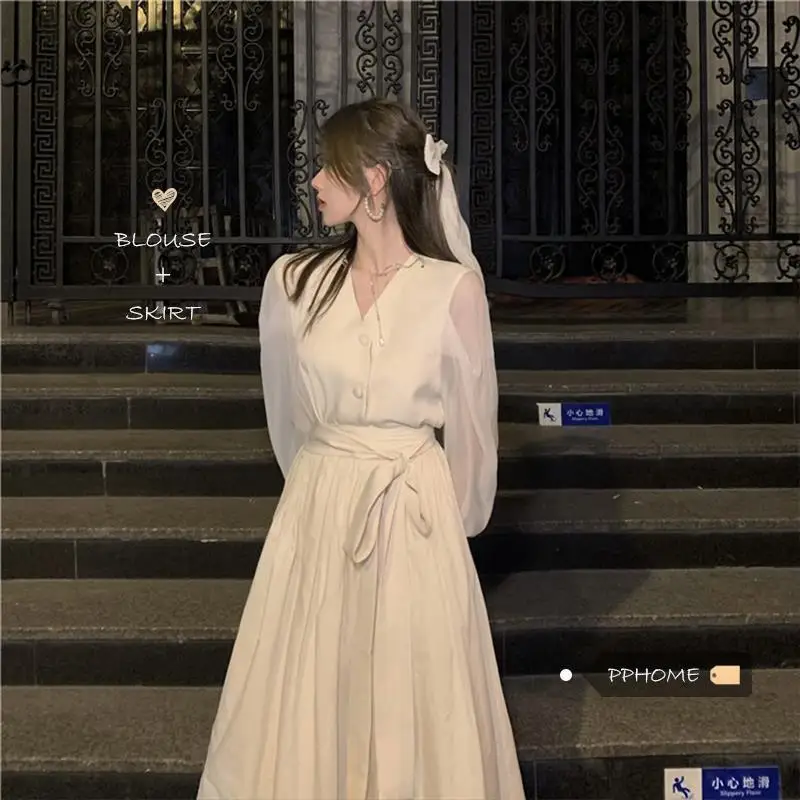 Spring and summer two piece set 2020 Korean gentle girlish Chiffon splicing Top + high waist versatile Skirt Set
Spring and summer two piece set 2020 Korean gentle girlish Chiffon splicing Top + high waist versatile Skirt Set