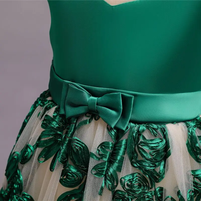Flower Girls Dress Illusion Sleeveless Tulle Lace O-Neck Knee-Length Luxury Green Cute Embroidery Kids Party Princess Gown F296
Flower Girls Dress Illusion Sleeveless Tulle Lace O-Neck Knee-Length Luxury Green Cute Embroidery Kids Party Princess Gown F296