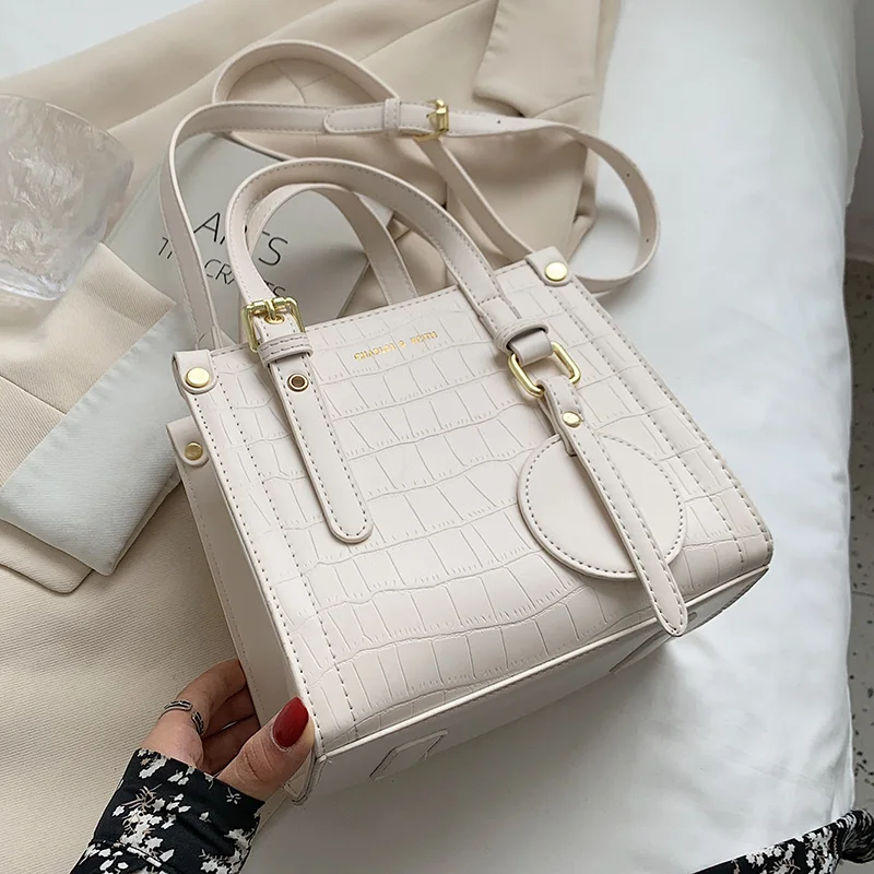 Designer Pu Leather Women Handbags Small Shoulder Bags High Quality Ladies Crossbody Bags for Women Fashion Female Messenger Bag
Designer Pu Leather Women Handbags Small Shoulder Bags High Quality Ladies Crossbody Bags for Women Fashion Female Messenger Bag