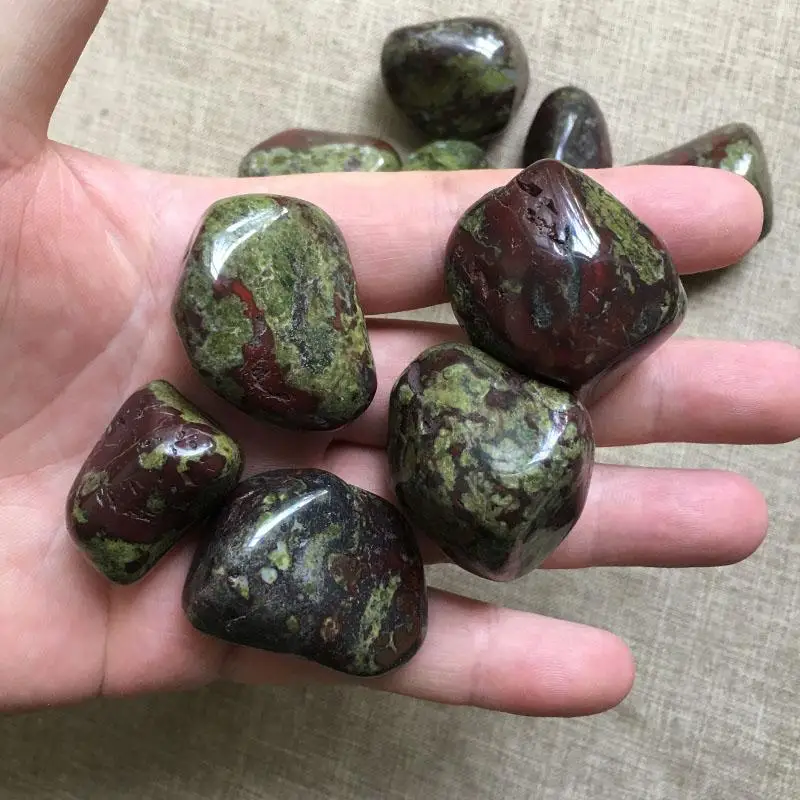 200g natural large piece dragon stone gravel crystal original stone ornaments specimen fish tank landscaping decorative stone
200g natural large piece dragon stone gravel crystal original stone ornaments specimen fish tank landscaping decorative stone