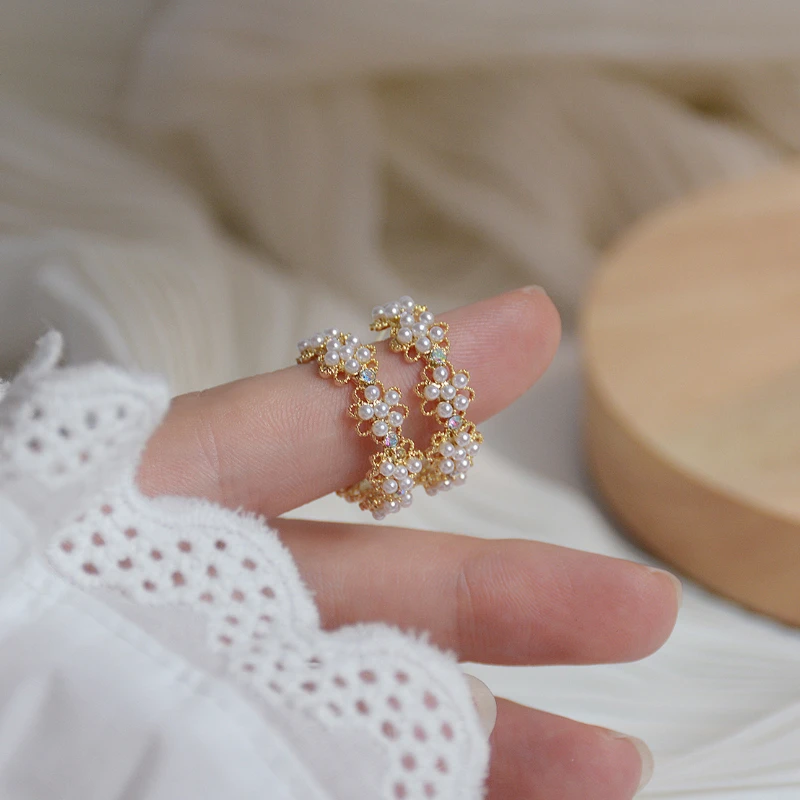 High Quality 14K Real Gold Pearl Fairy Flower Temperament Personality Stud Earrings for Women Cubic Zircon ZC Earrings
High Quality 14K Real Gold Pearl Fairy Flower Temperament Personality Stud Earrings for Women Cubic Zircon ZC Earrings