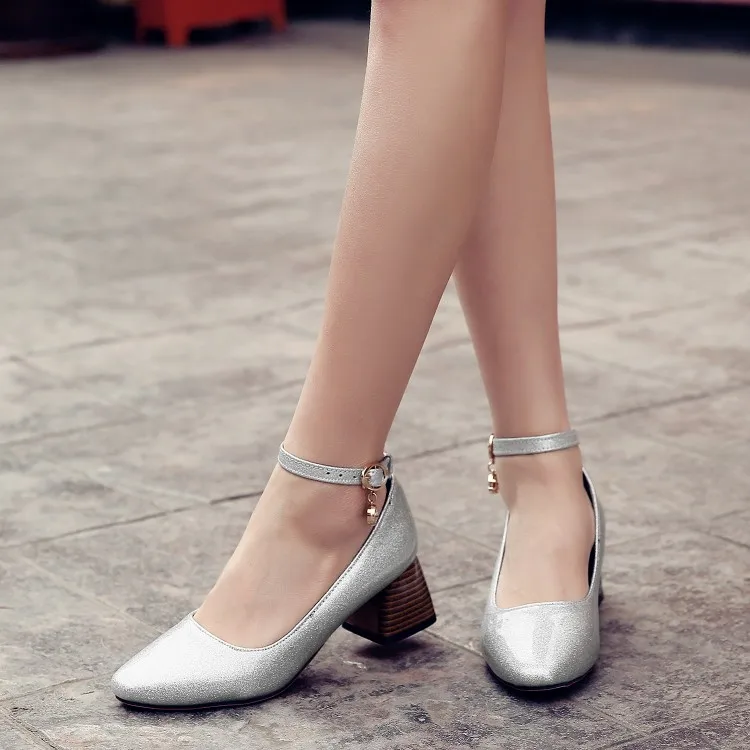 Oversized Ladies high heels women shoes woman pumps Pure color High-heeled single shoes
Oversized Ladies high heels women shoes woman pumps Pure color High-heeled single shoes