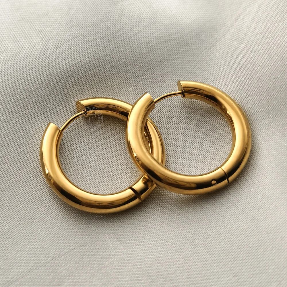 New Fashion Glossy Round Hoop Earrings for Women Gold Color Stainless Steel Circle Huggie Earring Vintage Party Jewelry DE66
New Fashion Glossy Round Hoop Earrings for Women Gold Color Stainless Steel Circle Huggie Earring Vintage Party Jewelry DE66