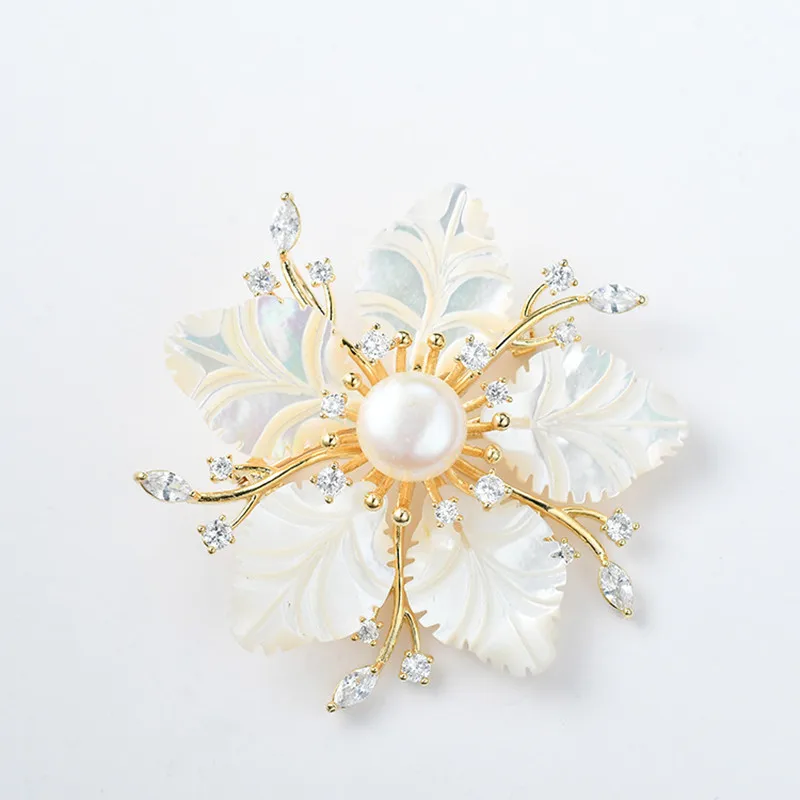 

Light Luxury Fashion Ms. Austrian Crystal Jewelry Pearl Brooch Clothing Accessories Temperament Romantic Flower Wedding Broochs
