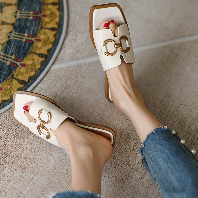 FEDONAS Top Quality Female Slipper Metal Decoration Genuine Leather Women Sandals 2021 Summer Newest Party Prom Shoes Woman
FEDONAS Top Quality Female Slipper Metal Decoration Genuine Leather Women Sandals 2021 Summer Newest Party Prom Shoes Woman