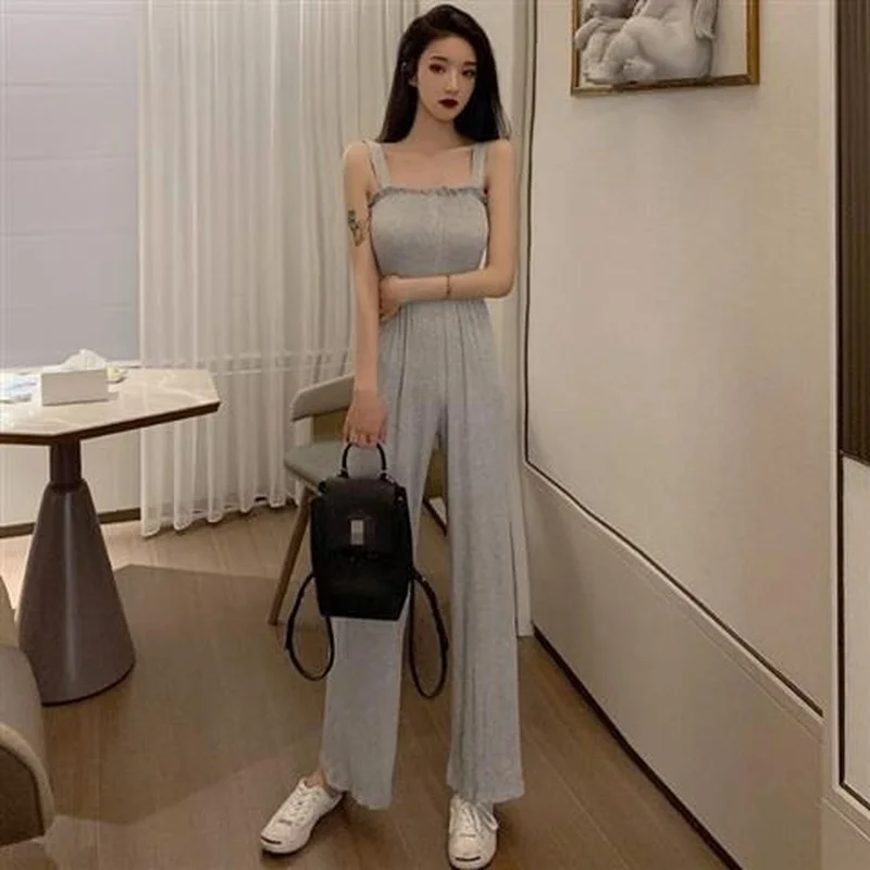 Female 2021 Summer Korean Solid Sleeveless Rompers Strap Jumpsuits Women High Waist Loose Wide Leg Jumpsuit Ladies Femme Y460
Female 2021 Summer Korean Solid Sleeveless Rompers Strap Jumpsuits Women High Waist Loose Wide Leg Jumpsuit Ladies Femme Y460
