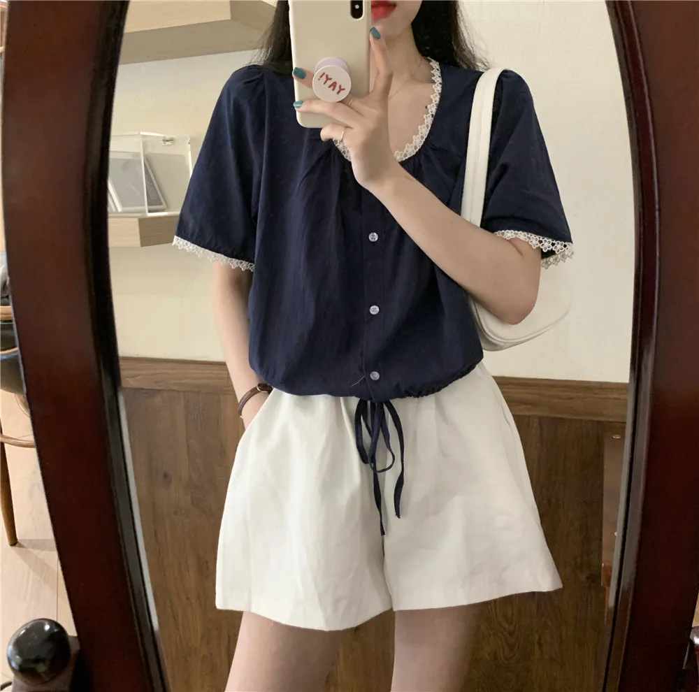 HziriP 2020 New Shirt For Women Elegant Square Collar Lace up Short Sleeve Drawstring Tops Thin Fashion Female Casual Blouses 
HziriP 2020 New Shirt For Women Elegant Square Collar Lace up Short Sleeve Drawstring Tops Thin Fashion Female Casual Blouses