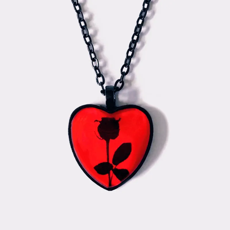 Fashion Black Rose Necklace Red Heart Glass Crystal Pendant Victorian Gothic Witch Jewelry Romantic Valentine's Day Gift
Fashion Black Rose Necklace Red Heart Glass Crystal Pendant Victorian Gothic Witch Jewelry Romantic Valentine's Day Gift