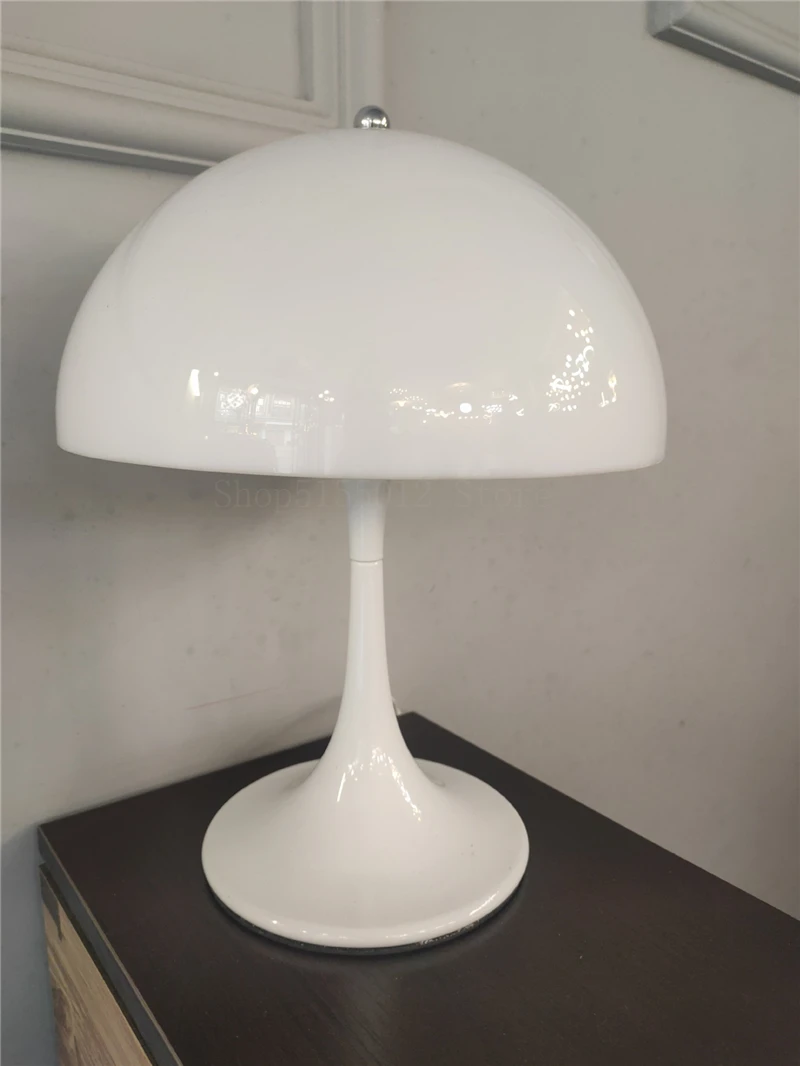 Modern Denmark designer Panthella Table Lamp nordic Mushroom bedroom Beside Lamp Living Room Home Decor Art Deco Table Light
Modern Denmark designer Panthella Table Lamp nordic Mushroom bedroom Beside Lamp Living Room Home Decor Art Deco Table Light