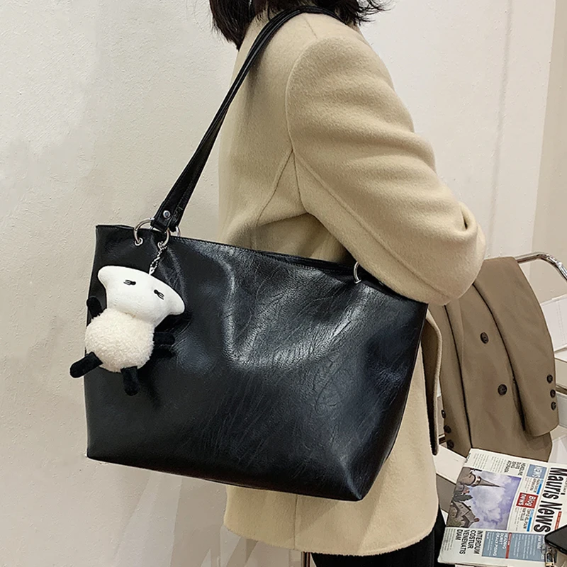 VeryMe Hot Sale Large Capacity Handbags for Women High Quality Leather Shoulder Bag Ladies Wild Designer Tote Popular Sac A Main
VeryMe Hot Sale Large Capacity Handbags for Women High Quality Leather Shoulder Bag Ladies Wild Designer Tote Popular Sac A Main