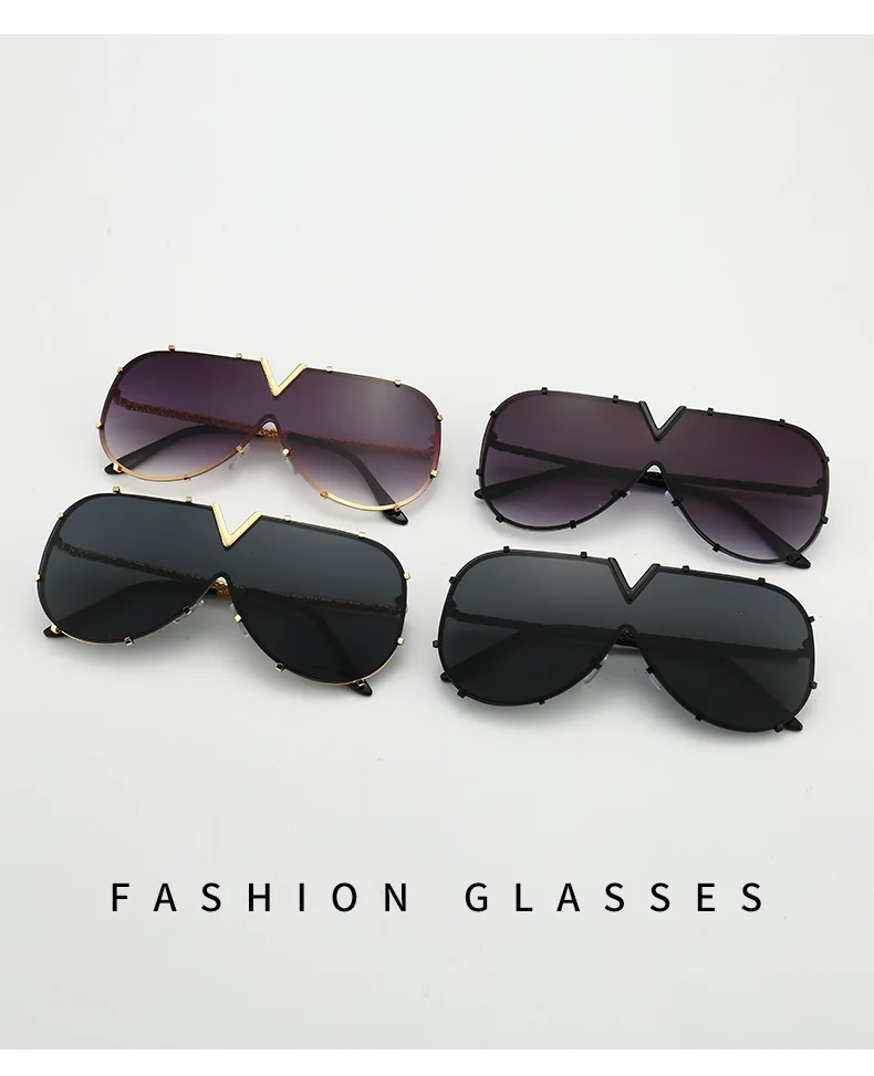 Men's Sunglasses Fashion Oversized Sunglasses Men Brand Designer Goggle Sun Glasses Female Style Oculos De Sol UV400 
Men's Sunglasses Fashion Oversized Sunglasses Men Brand Designer Goggle Sun Glasses Female Style Oculos De Sol UV400