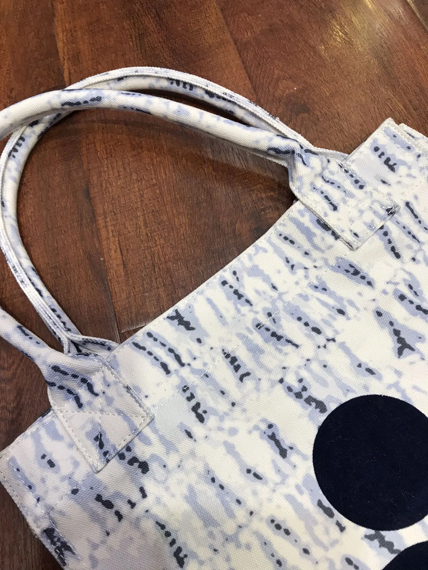 New Bags Textured Large Capacity Bags Letters Embroidery Women's Shoulder Handbags 
New Bags Textured Large Capacity Bags Letters Embroidery Women's Shoulder Handbags