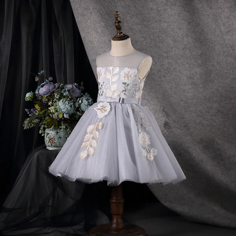 Silver Tulle Pageant Dresses For Girls Lace Appliques Knee Length Girl Pageant Gown First Communion Dresses For Girls Dress
Silver Tulle Pageant Dresses For Girls Lace Appliques Knee Length Girl Pageant Gown First Communion Dresses For Girls Dress