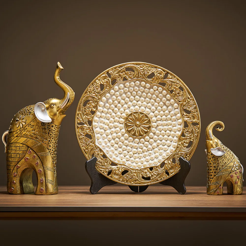 Modern Golden Elephant Decoration Cute Mini Statue Resin Crafts Living Room Desktop Decoration Wine Cabinet Housewarming Gift
Modern Golden Elephant Decoration Cute Mini Statue Resin Crafts Living Room Desktop Decoration Wine Cabinet Housewarming Gift