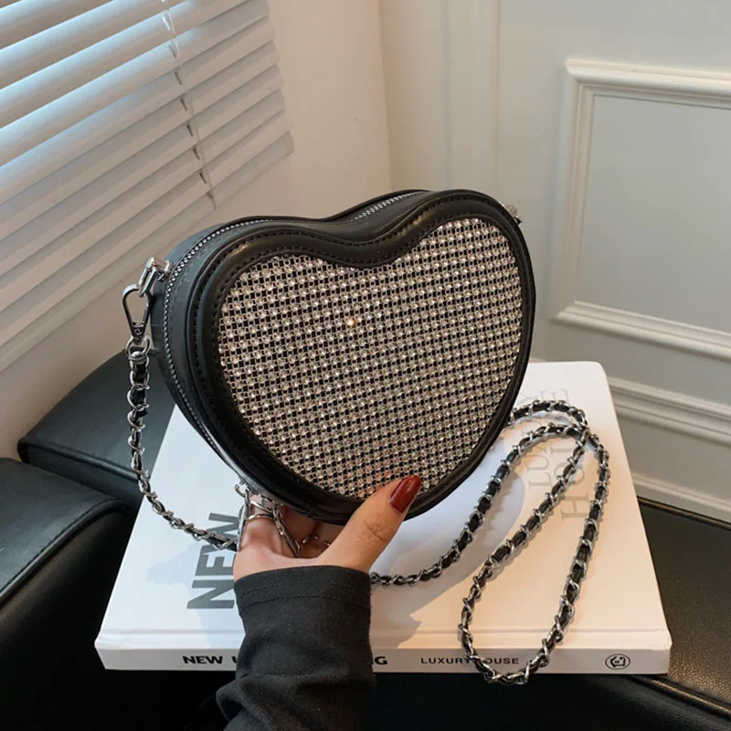 Женская сумка через плечо с яркими бриллиантами, осень 2021, новая модная сумка через плечо в форме сердца с цепочкой, персонализированная мин...
Женская сумка через плечо с яркими бриллиантами, осень 2021, новая модная сумка через плечо в форме сердца с цепочкой, персонализированная мин...
