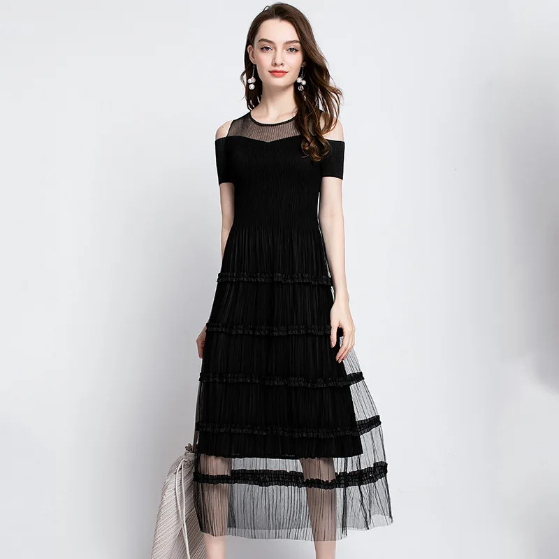 Черное платье Летнее женское плюс размер 2019 бутик круглый вырез выдалбливают плечи короткий рукав пэчворк сетка элегантное платье миди
Черное платье Летнее женское плюс размер 2019 бутик круглый вырез выдалбливают плечи короткий рукав пэчворк сетка элегантное платье миди