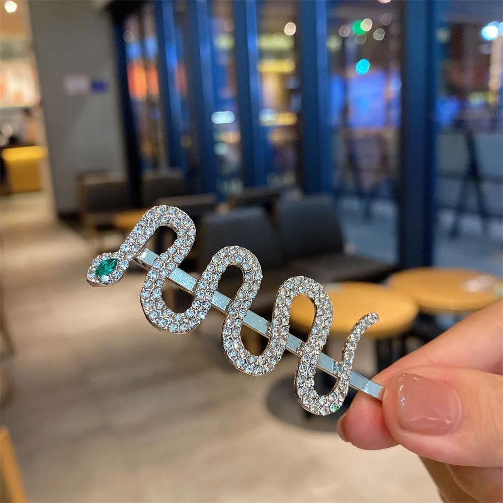 YEYULIN Metal Snake Shape Crystal Punk Gold Tone Animal Hair Accessories Hairpin 2020 Gift Vintage Hair Jewelry
YEYULIN Metal Snake Shape Crystal Punk Gold Tone Animal Hair Accessories Hairpin 2020 Gift Vintage Hair Jewelry