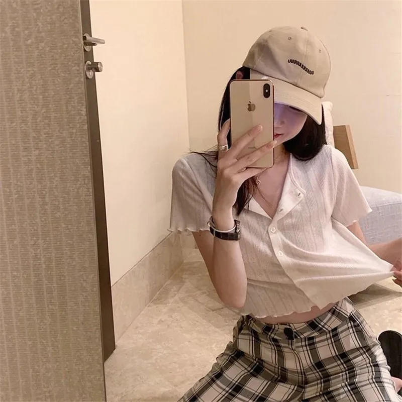 Sexy Summer Short Sleeve Crop Top Women Korean Style Casual Button Up Knitted Tops Women Clothing
Sexy Summer Short Sleeve Crop Top Women Korean Style Casual Button Up Knitted Tops Women Clothing